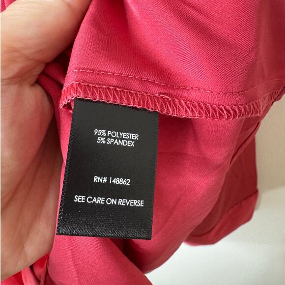 NWOT Torrid Plus 2X Madison Stain Long Sleeve Button-Up Blouse Holly Berry Pink - Picture 8 of 8